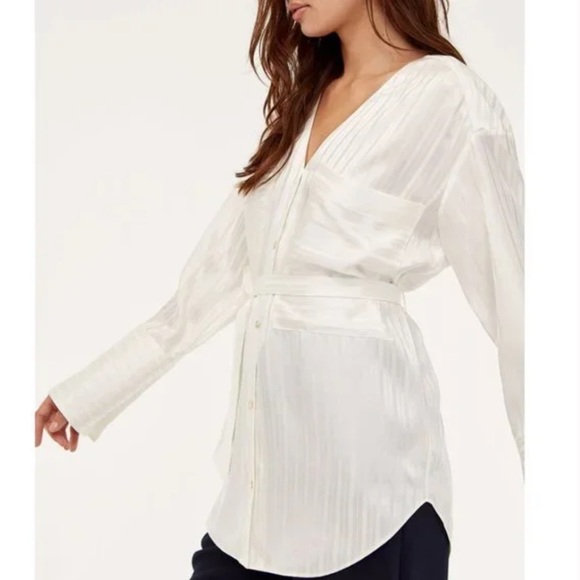 Aritzia, Zelle shirt, belted , Blouse Silk - Picture 4 of 11